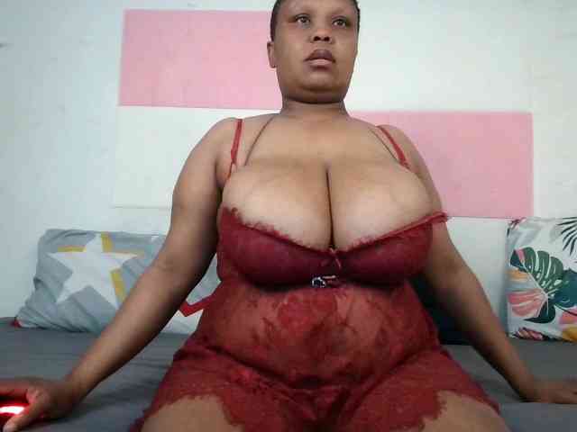 BIGTITTISXX webcam