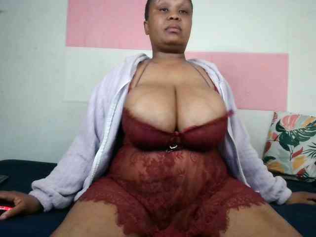 BIGTITTISXX webcam