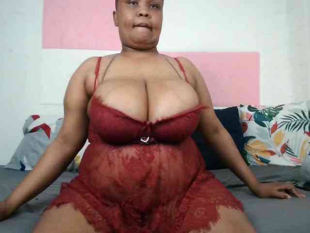 BIGTITTISXX webcam