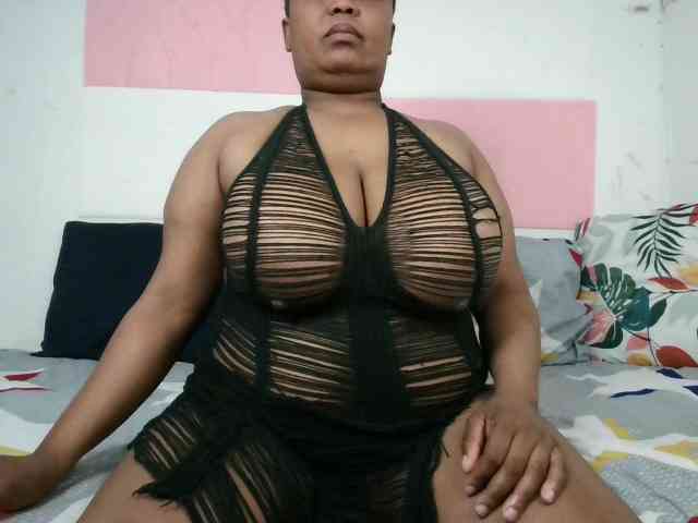 BIGTITTISXX webcam