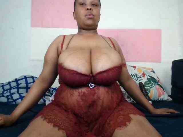BIGTITTISXX webcam