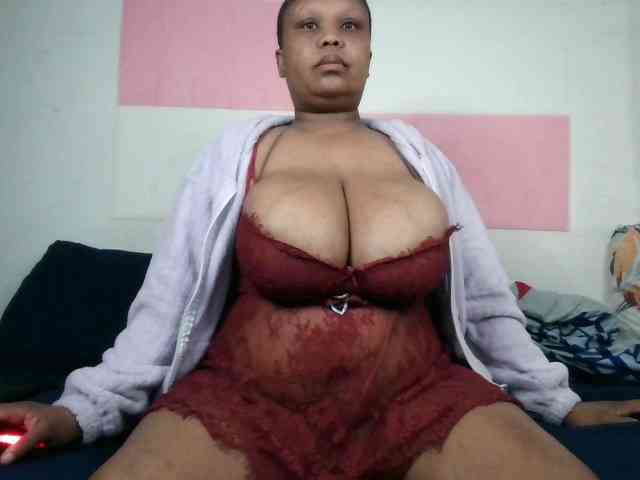 BIGTITTISXX webcam