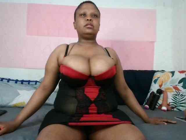 BIGTITTISXX