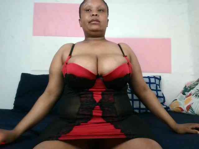 BIGTITTISXX webcam