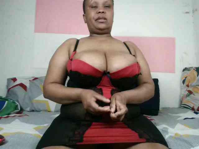 BIGTITTISXX webcam