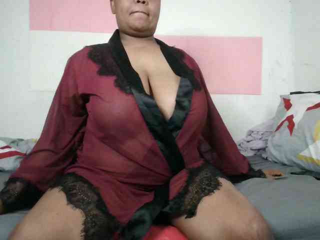 BIGTITTISXX webcam
