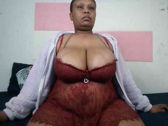 BIGTITTISXX webcam