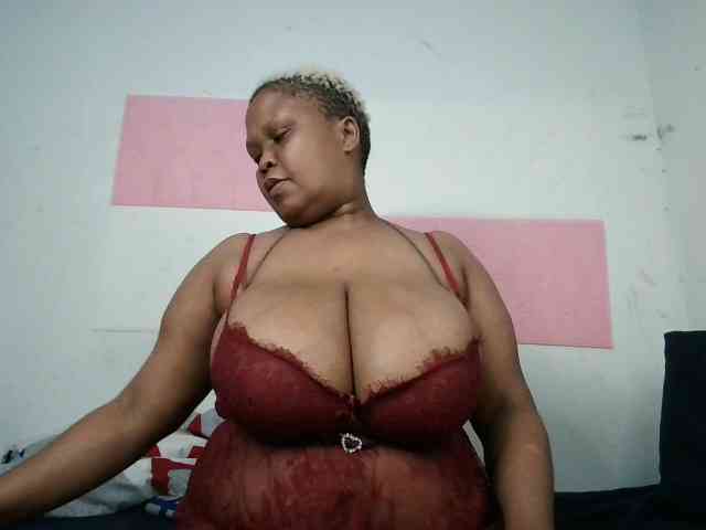 BIGTITTISXX