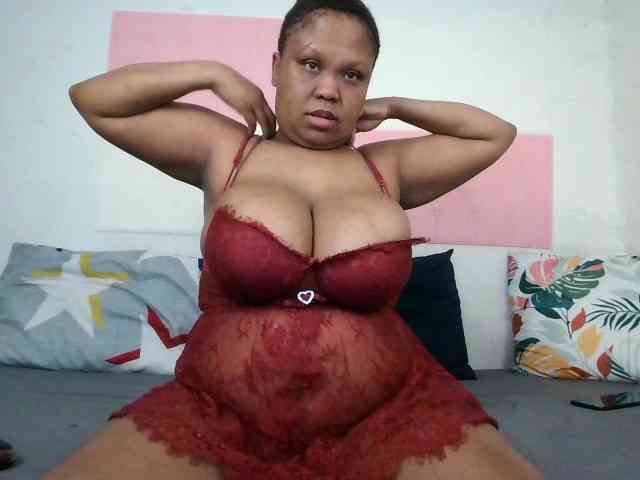 BIGTITTISXX webcam