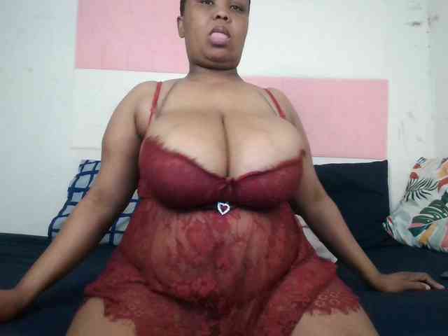 bigtittisxx's live room