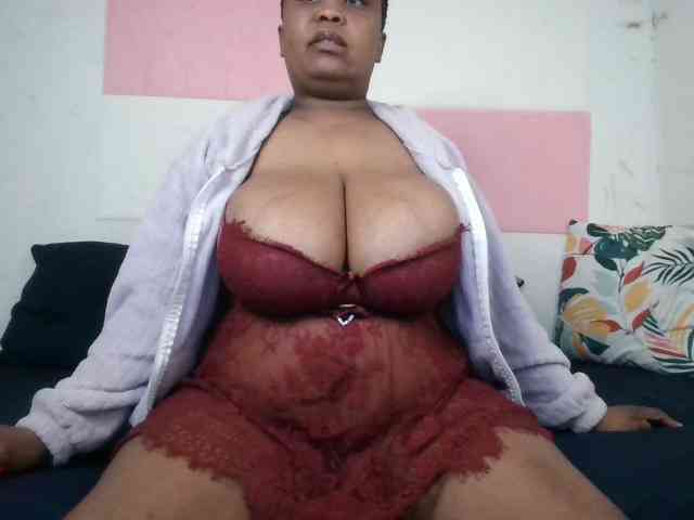 BIGTITTISXX webcam