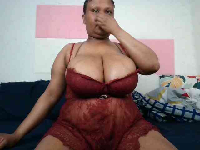 BIGTITTISXX webcam