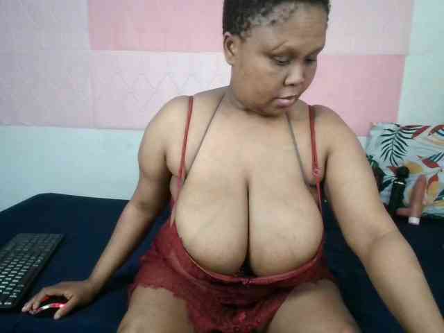 BIGTITTISXX