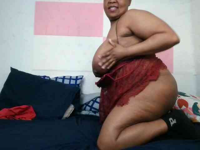 BIGTITTISXX webcam