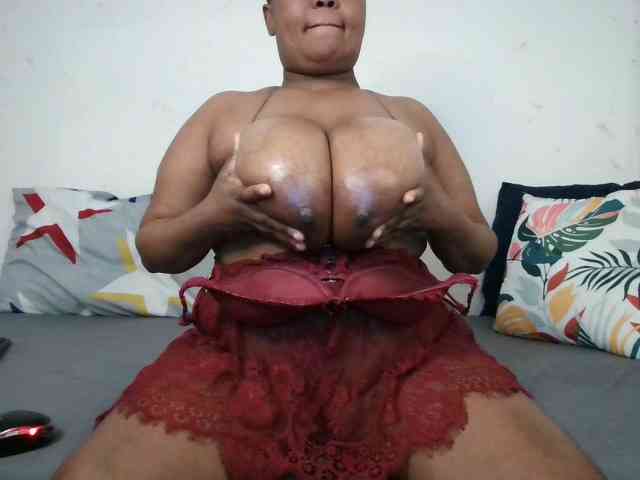 BIGTITTISXX