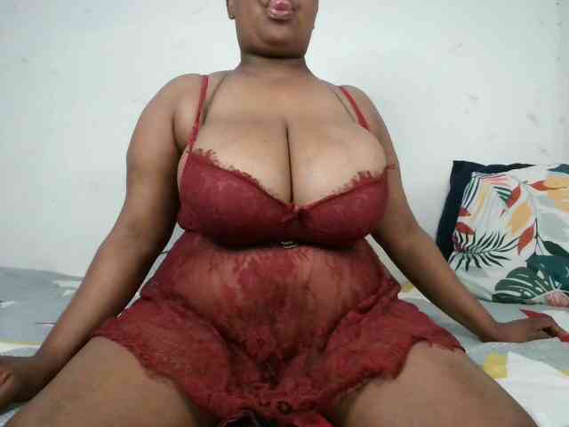 BIGTITTISXX webcam
