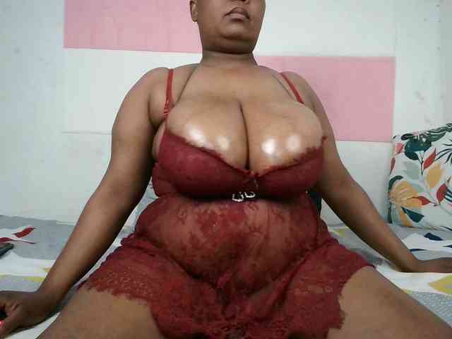 BIGTITTISXX webcam