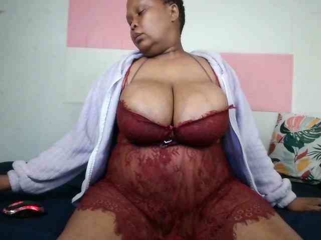 BIGTITTISXX webcam