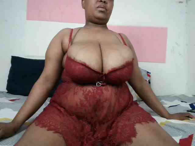 BIGTITTISXX webcam