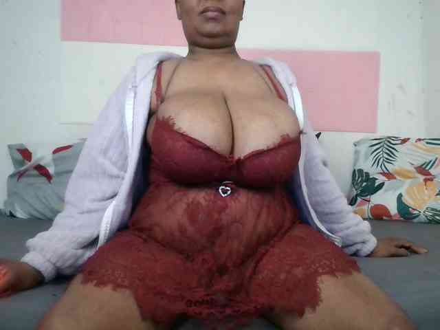 BIGTITTISXX