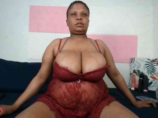 BIGTITTISXX webcam