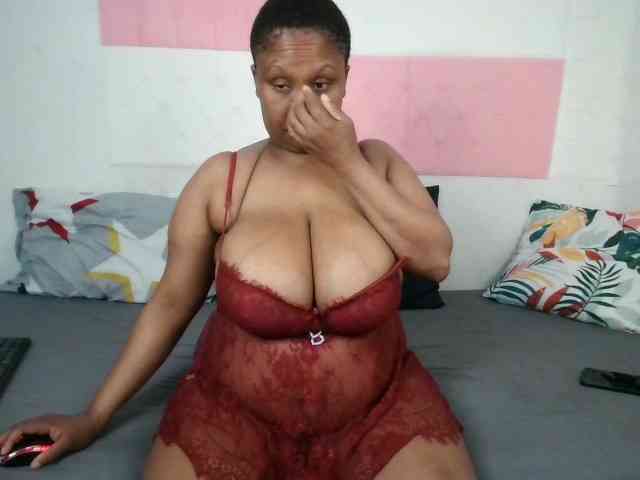 BIGTITTISXX Live Webcam on BongaCams