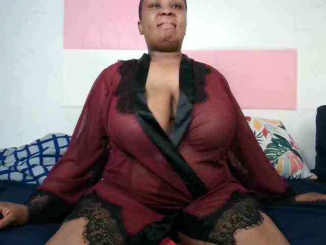 BIGTITTISXX webcam