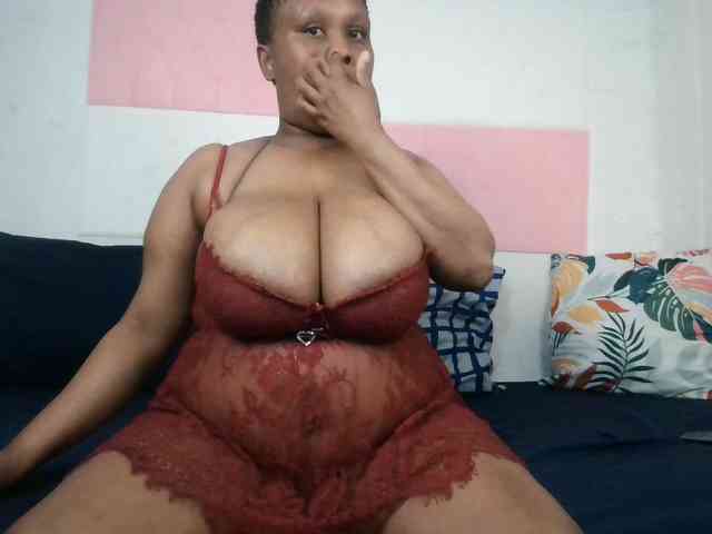 BIGTITTISXX webcam
