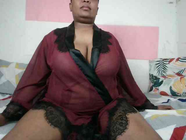 BIGTITTISXX webcam