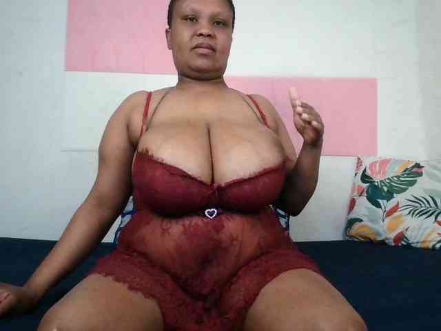 BIGTITTISXX webcam