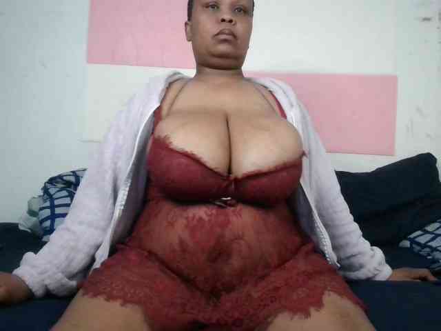 BIGTITTISXX webcam