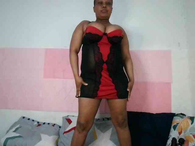 BIGTITTISXX webcam