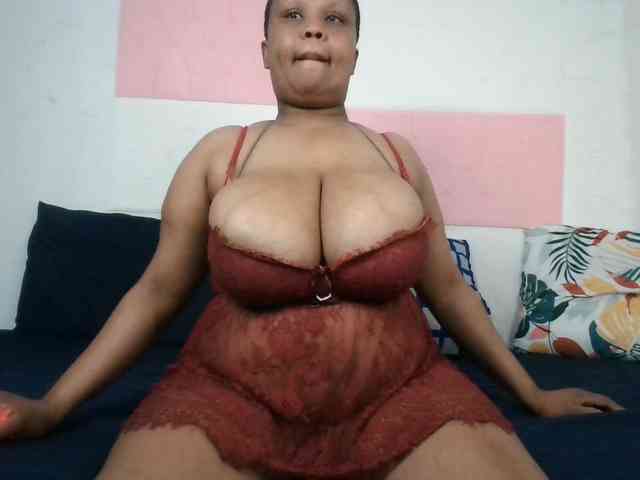 BIGTITTISXX webcam