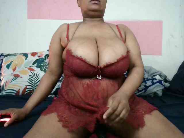BIGTITTISXX BIGTITTISXX