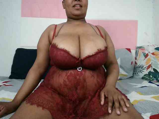 Model: BIGTITTISXX