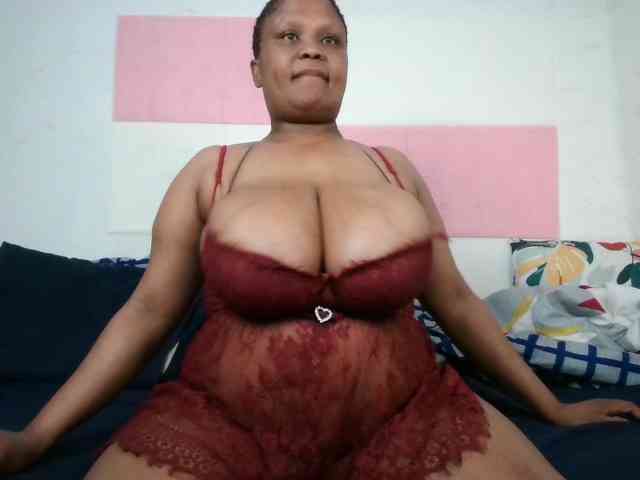 BIGTITTISXX webcam