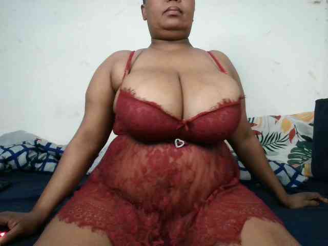 BIGTITTISXX webcam