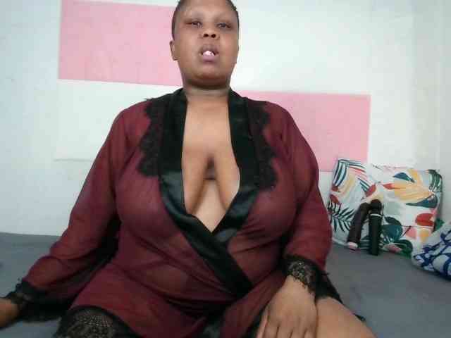 BIGTITTISXX webcam