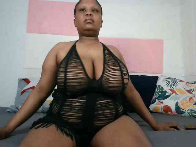 BIGTITTISXX webcam