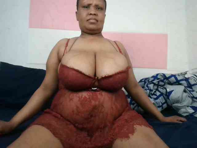 BIGTITTISXX webcam