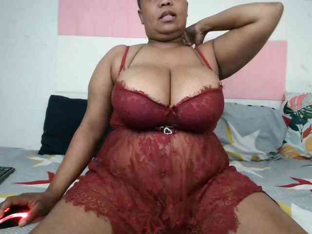 BIGTITTISXX webcam