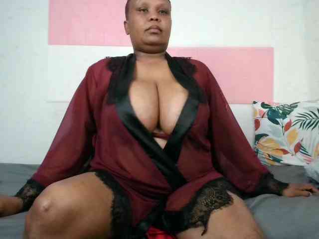 BIGTITTISXX webcam