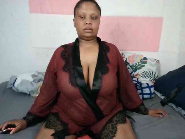 BIGTITTISXX webcam