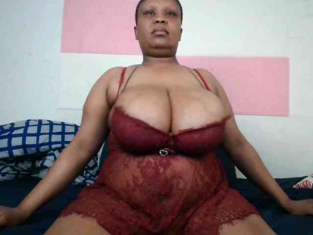 BIGTITTISXX webcam