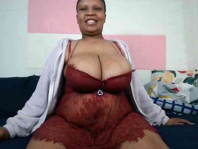BIGTITTISXX webcam