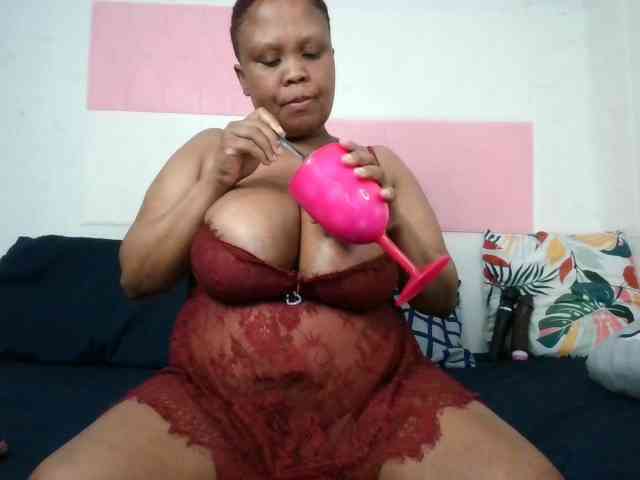 BIGTITTISXX
