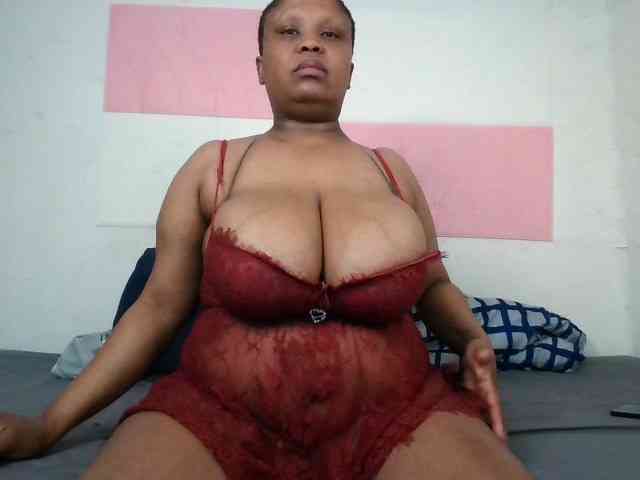 BIGTITTISXX webcam
