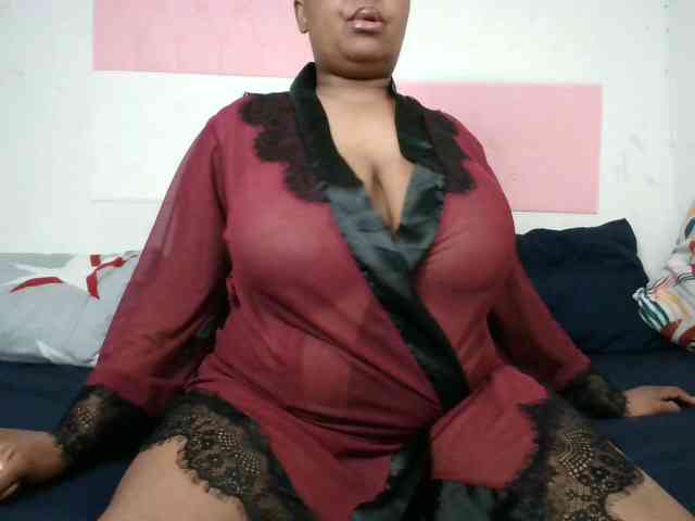 BIGTITTISXX webcam