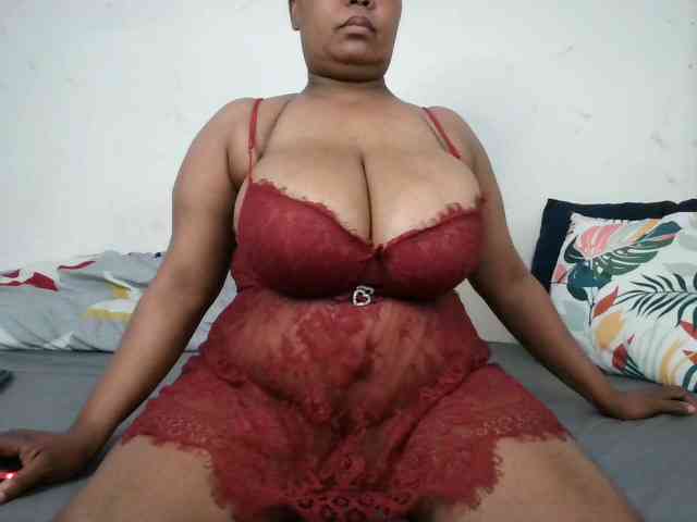 BIGTITTISXX webcam