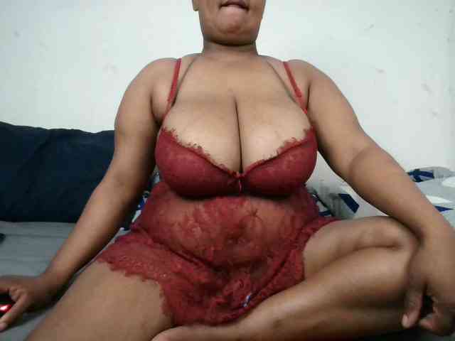 BIGTITTISXX webcam